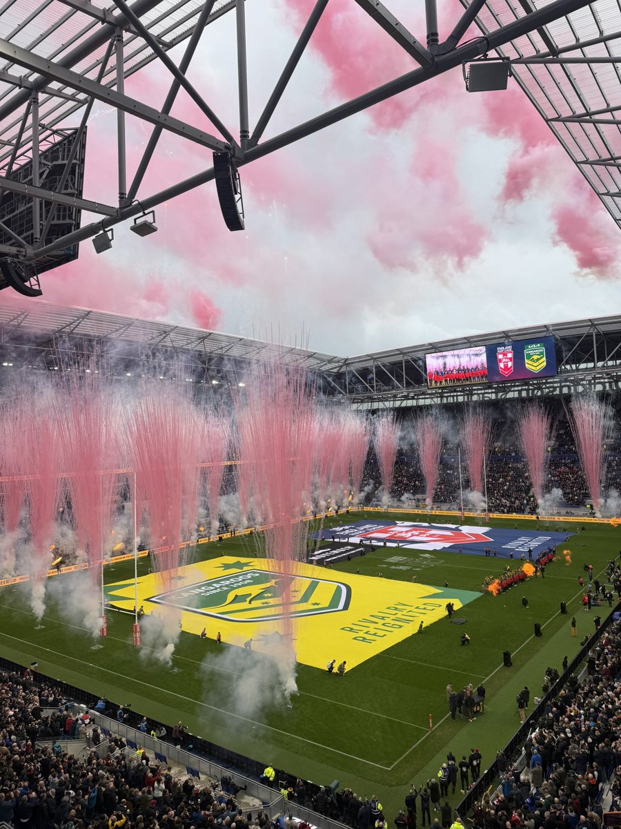 StephenFisher_'s tweet image. Superb Saturday watching a bit of International Rugby League… minus the result! 🏴󠁧󠁢󠁥󠁮󠁧󠁿🇦🇺 

Some stadium that too! 👏🏼😮‍💨