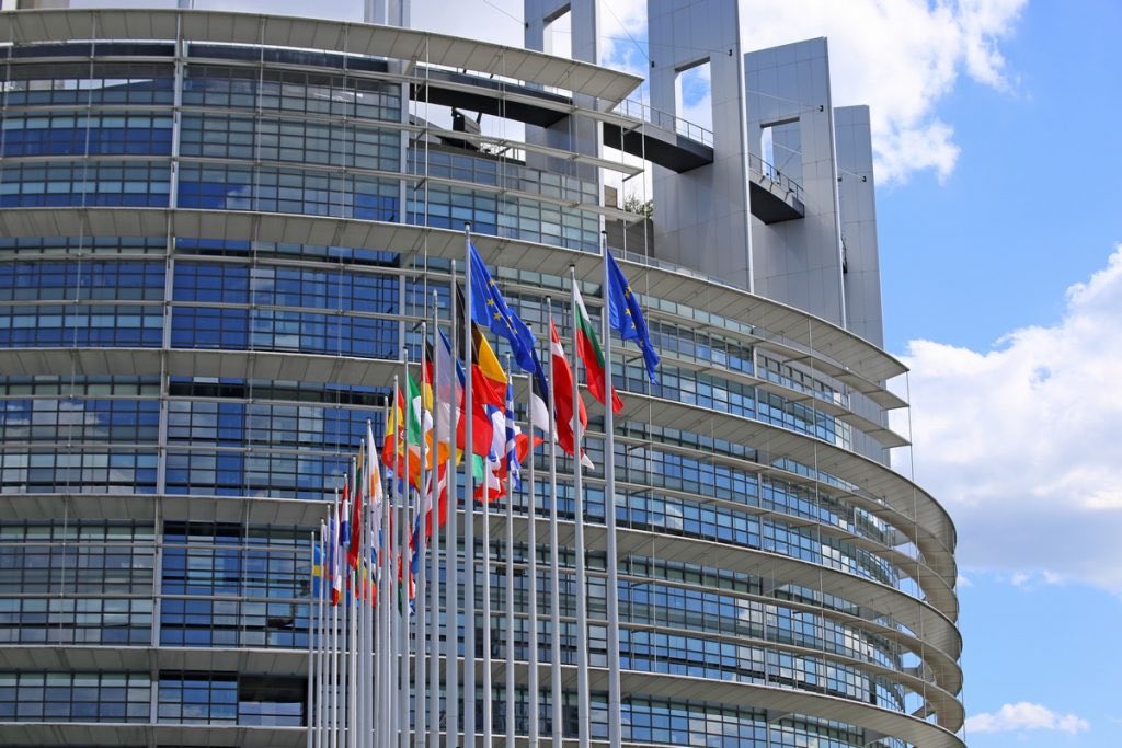 🇲🇦🇪🇺#FLASH| L'Union européenne 🇪🇺 annonce son soutien au règlement du différend au Sahara Occidental avec comme base «la proposition d'autonomie du Maroc 🇲🇦».
<a href="/AnouarEUspox/">Anouar El Anouni 🇪🇺</a>