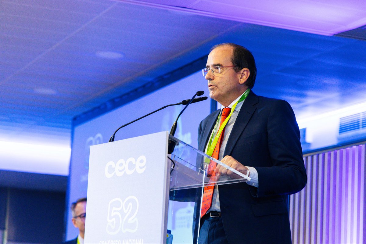 La semana pasada asistí en Madrid al 52º Congreso de CECE, que este año se celebraba bajo el lema: “Mañana empieza hoy”.
 
Es un placer participar en este encuentro con tantos profesionales del sector educativo y poder reflexionar sobre la educación que queremos construir juntos.
