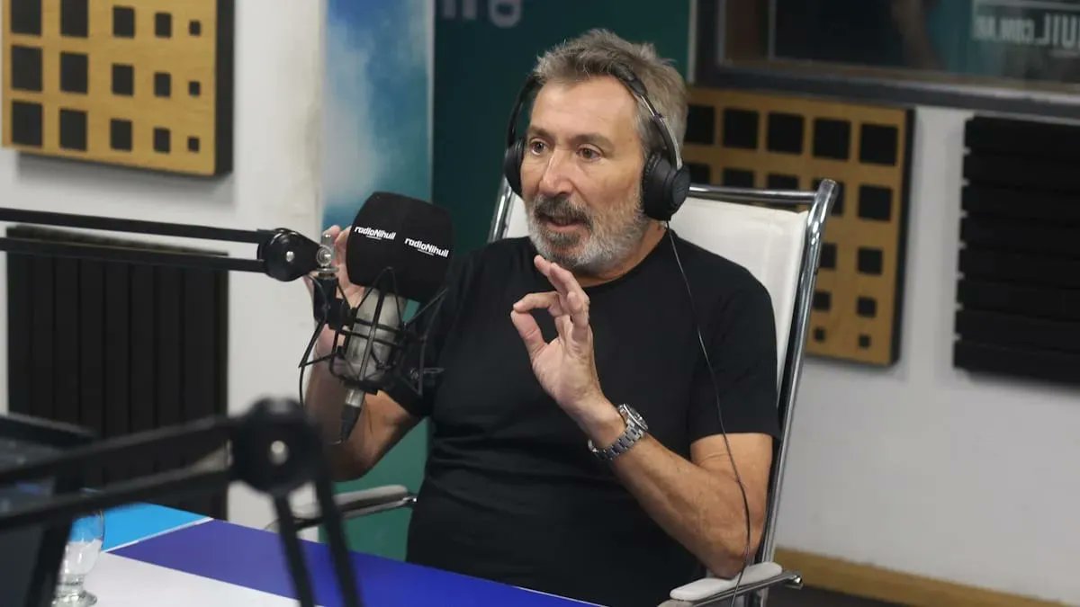 Habla en <a href="/radionihuil/">Radio Nihuil</a> el presidente de #IndependienteRivadavia <a href="/danielevila/">Daniel E. Vila</a> : "El lunes recién nos entregan las entradas. Las vamos a vender en el Gargantini. Aun no definimos los horarios".
<a href="/Rioschipi/">Rodrigo</a>