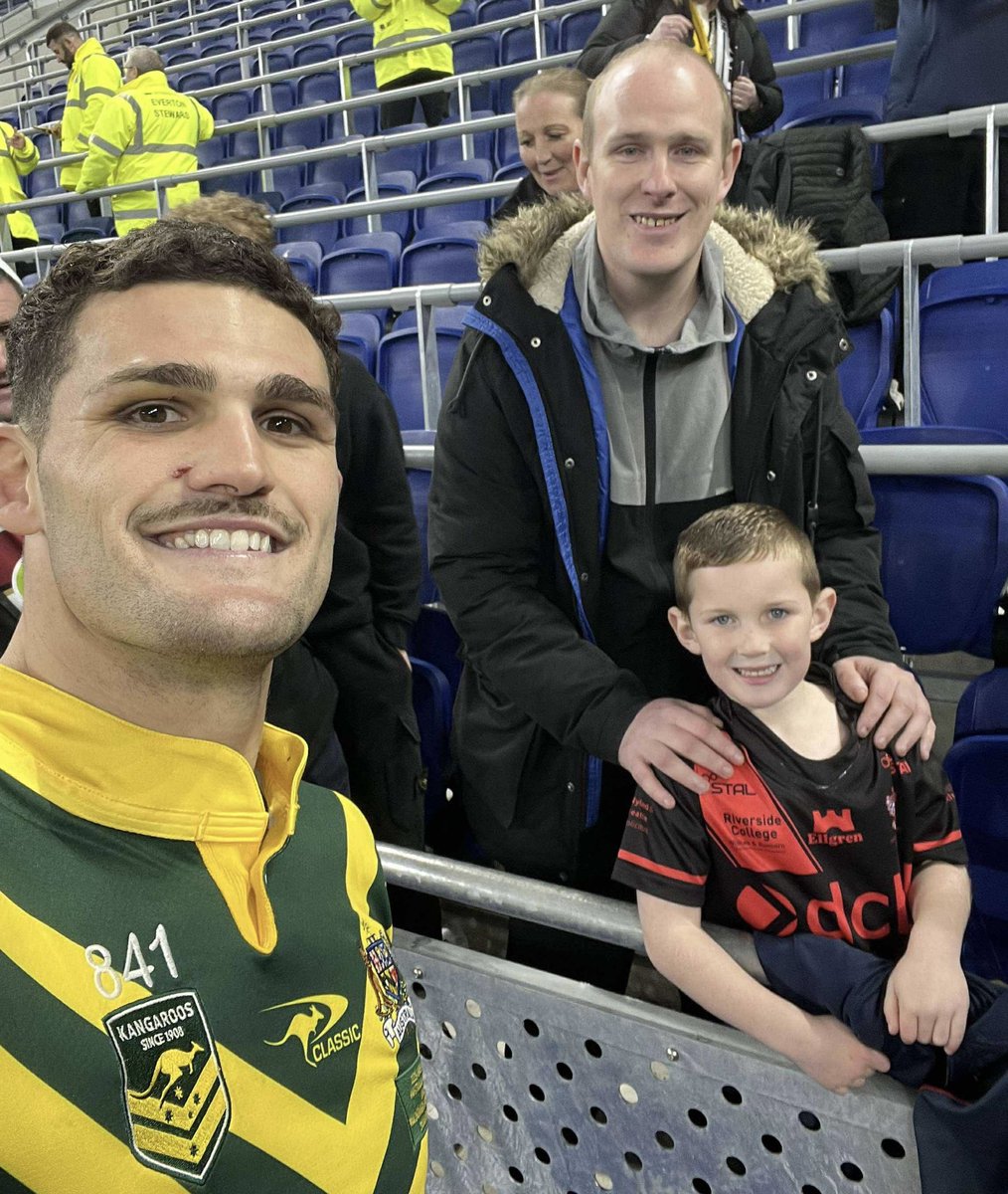 BethhDerbyshire's tweet photo. Out of all the player pictures Lewis has got- I think this is the best. And worth the wait! What a player &amp; all round nice guy🏉 https://t.co/PJqD2MkbYU