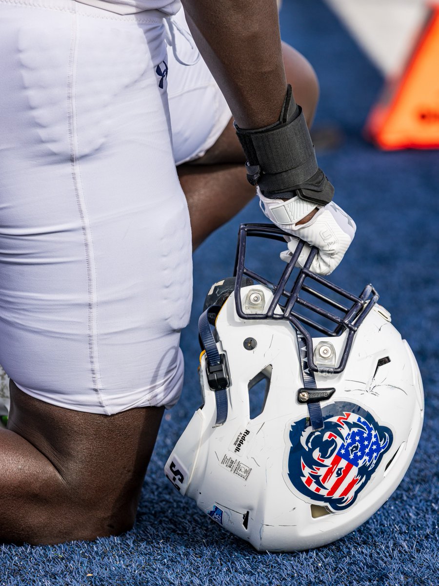 UNC_BearsFB's tweet photo. Two down, two to go...

📸 Lexie Kaye Photography

#BearCountry | #STBC https://t.co/eIZ54yVkLz