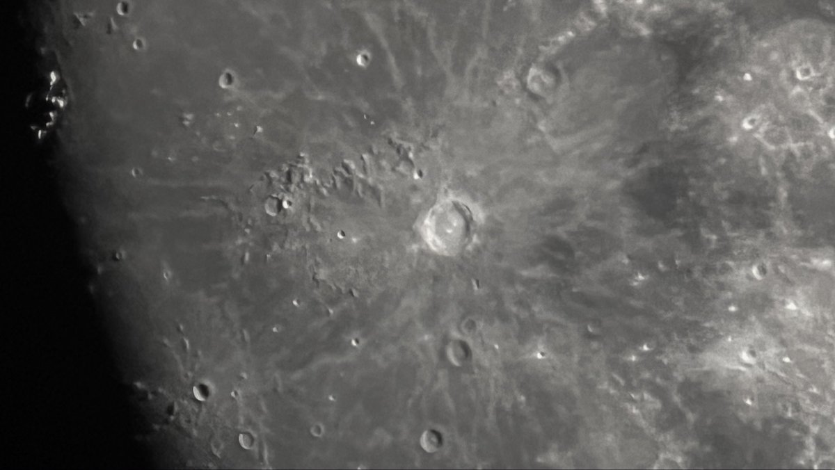 تفاصيل قمر الليله  :)