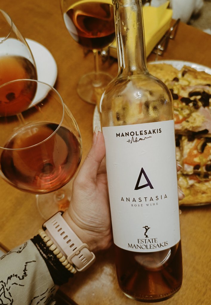 Δράμα είσαι 🩷🍷
Χομ σουιτ χομ