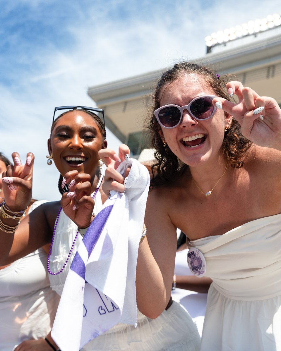 TCUAdmission's tweet photo. The Early Action and Early Decision I deadline is HERE! We canβt wait to review your application and meet the next class of Horned Frogs! π
If you have any questions, email us: frogmail@tcu.edu
#TCU #FutureFrog #HornedFrogs #GoFrogs #CollegeApplication https://t.co/WQTnGq2jef