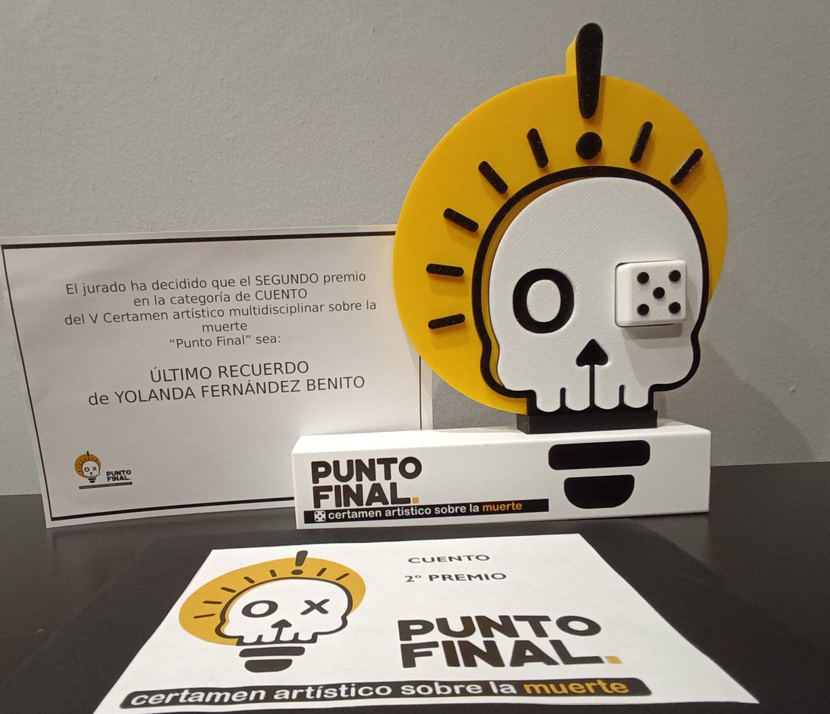 Además del honor de que una de mis criaturas haya consegido el segundo premio de la categoría de cuento del V Certamen Punto Final,  me traigo un recuerdo inolvidable de Quinto ¡Qué manera de mimarnos! Si no conocéis Quinto y su increíble museo, ya estáis tardando.