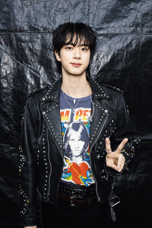 I’m voting #jin for the #2025MAMAVOTE