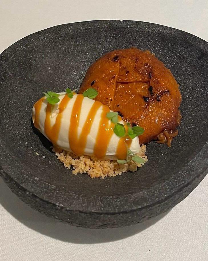 El nou Finorri, a l’hotel Condal, s’afegeix a la llista de restaurants de bon menjar a Ciutat Vella. Els calamars farcits d’albergínia, bolets i botifarra del perol apunten a clàssic. Alt nivell de les postres. Extensa carta de vins. Bon servei.