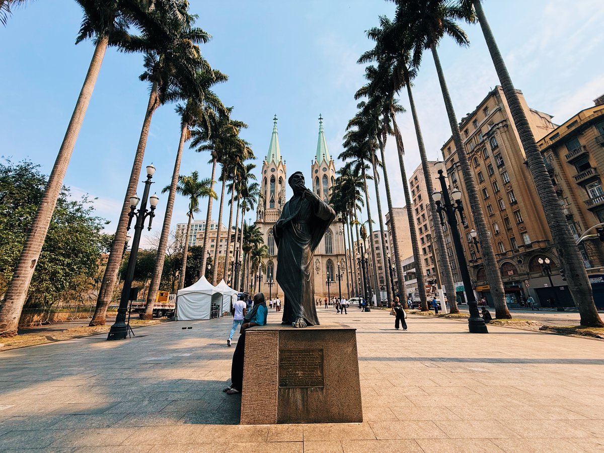 prefsp's tweet image. 🌎 São Paulo é feita de muitos mundos.

Aqui, cada esquina tem um idioma, cada parque tem um ritmo e cada pessoa carrega um pedaço da cidade dentro de si. 💛

E você, o que mais gosta de fazer em São Paulo? 🌆💬

#BelezasDeSP #PrefSP #SãoPauloNãoPara #CidadeLinda…