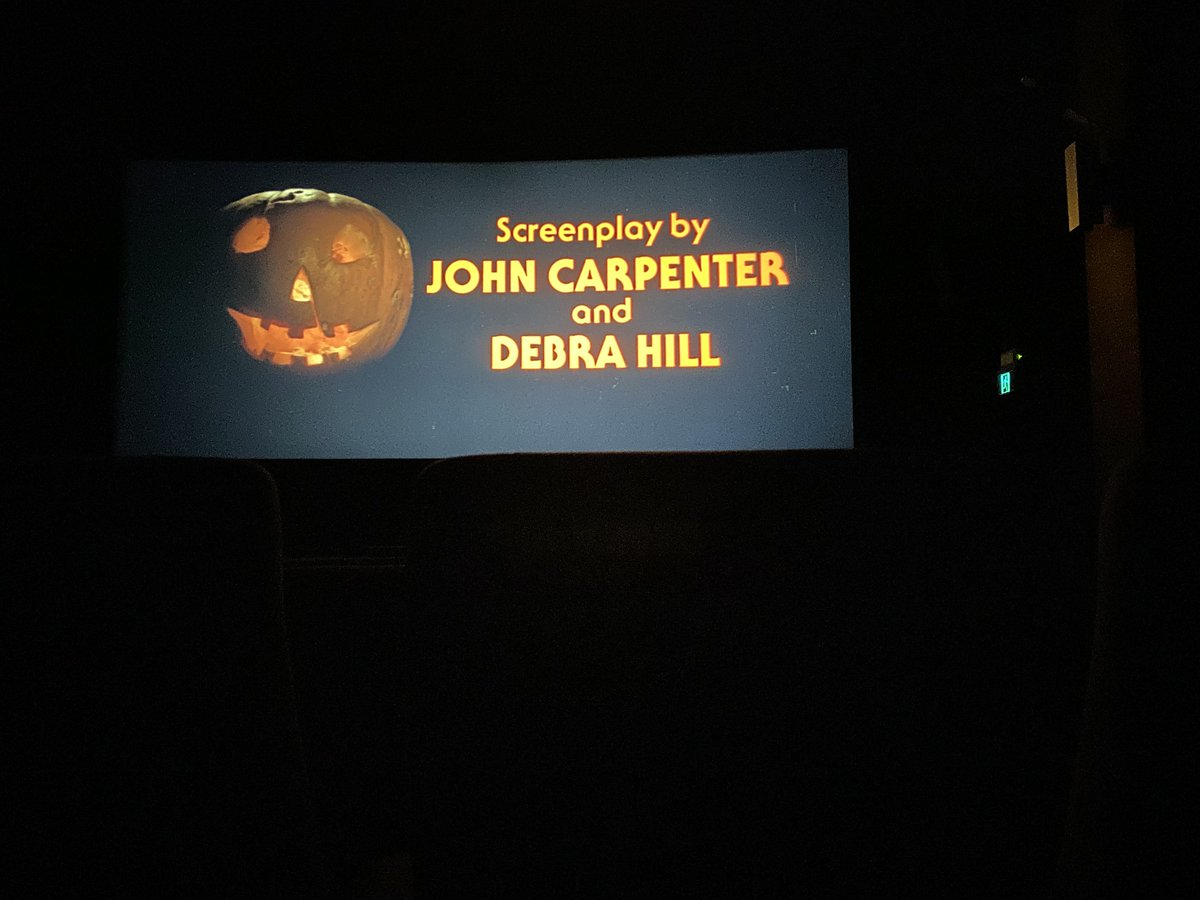 Finally got to watch the original Halloween in cinema 🎥😁! Had so much fun talking to hardcore fans before and after the movie. Everyone was quiet and respectful throughout the whole film. Best way to wrap up October 😌✨!