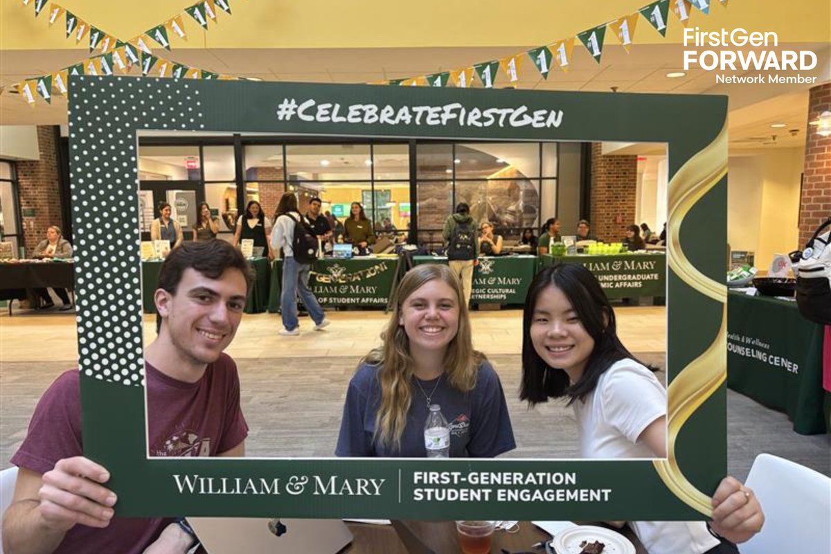 FirstgenForward's tweet image. When #FirstGen students advocated for more support at @williamandmary, the university responded with an institutional commitment and increased resources. Read more in their #FirstGenForward Network blog: bit.ly/fgfnetwork_wil….