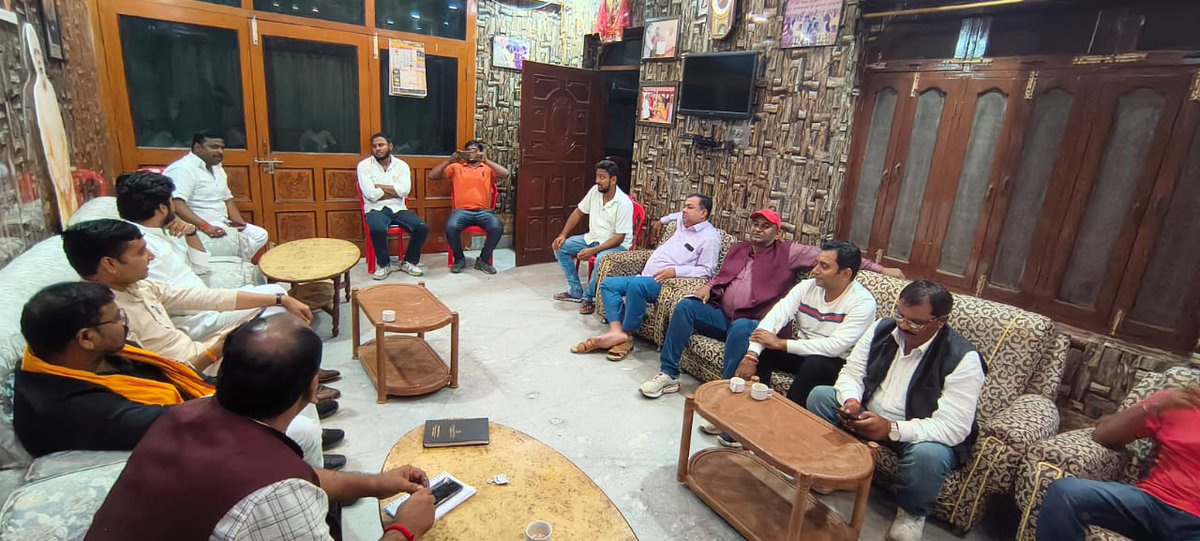 prateektmp's tweet image. बिहार में फिर NDA सरकार

बिहार विधानसभा चुनाव प्रचार के क्रम में आगामी कार्यक्रमों के संदर्भ में बैठक हुई व युवाओं के साथ जनसम्पर्क किया
📍बिहार