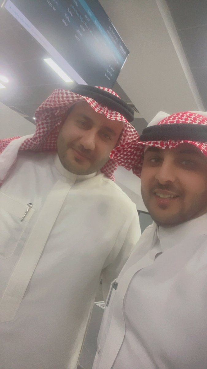 ☕
#حمود_الصاهود
استخبر البدرَ عنكم كلّما طَلَعَا
.
. لقاء الشاعر والمبدع والكاتب يعتبر من أجمل الصدف، حيث يتقاطع عالم الإبداع والشعر والكلمات، ليثمر عن لقاءات ثرية وملهمة
الاستاذ : 
حمود الصاهود <a href="/huomod6/">حمود الصاهود</a>
.

#سكاكا #سكاكا_الجوف #بيت_الثقافة #شعراء  #شعراء_الخليج #السعودية