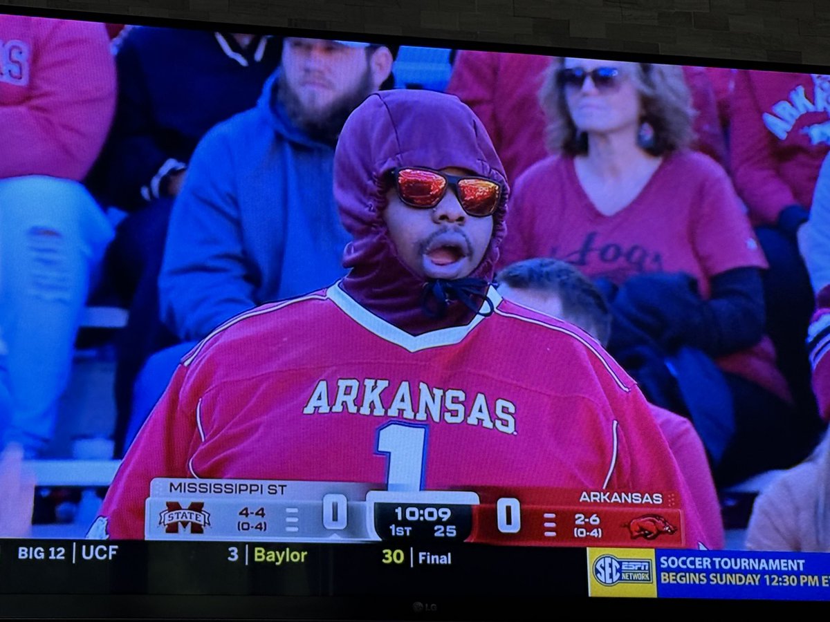 MimsCourtney's tweet photo. My face while watching Arkansas football this year: https://t.co/TOF2jxraUb