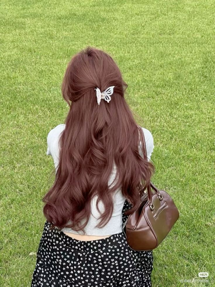 lifeupdeath's tweet photo. dream hair 🤎 https://t.co/u1JcNM3aBZ