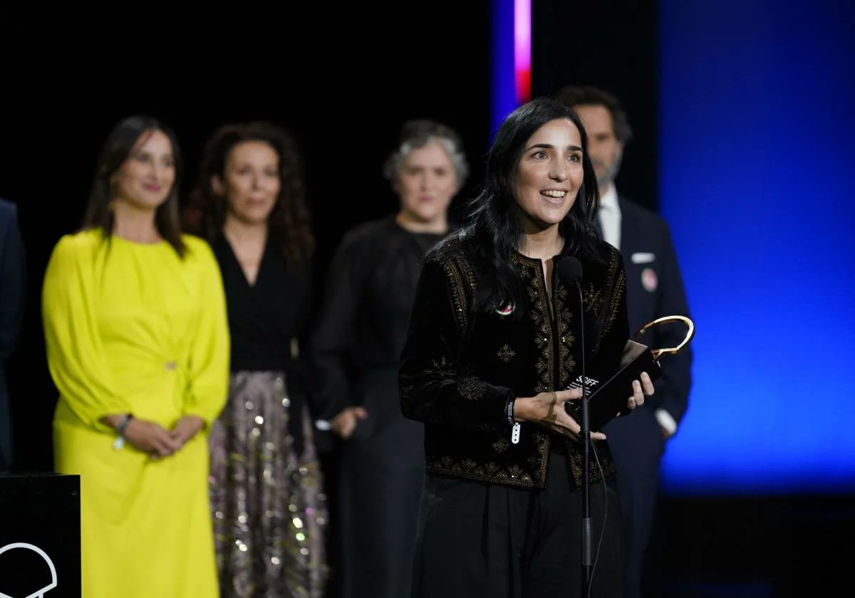 "Los domingos" es ya la Concha de Oro más exitosa desde 2012, cuando el film de François Ozon, "En la casa" (2012), vendió 240.000 entradas y recaudó 1,6M€. 

En breve, la película de Azúa superará a la de Ozón y se convertirá en el mayor éxito de taquilla desde "Los lunes al