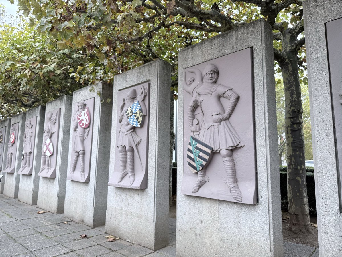 spacewordnerd's tweet image. A dreary fall day 🍁… perfect for old architecture and a museum. 📖Bonus points if you know where I went …?