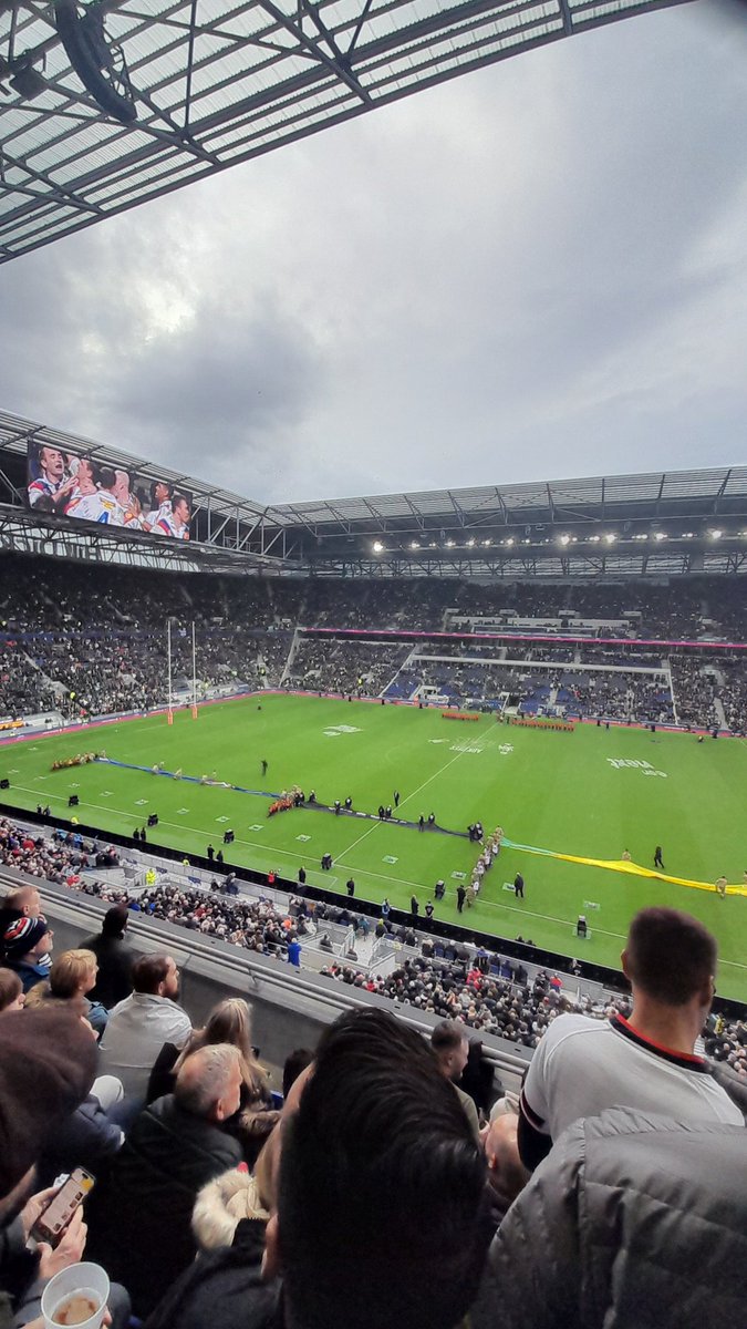 EdHocknull's tweet image. Take a bow @Everton - you've built one of the best stadiums in the world. Best view I've ever had, and my ears are still ringing 6 hours after the final whistle! @England_RL @SuperLeague please bring our sport back here again! #RugbyLeague #TheAshes