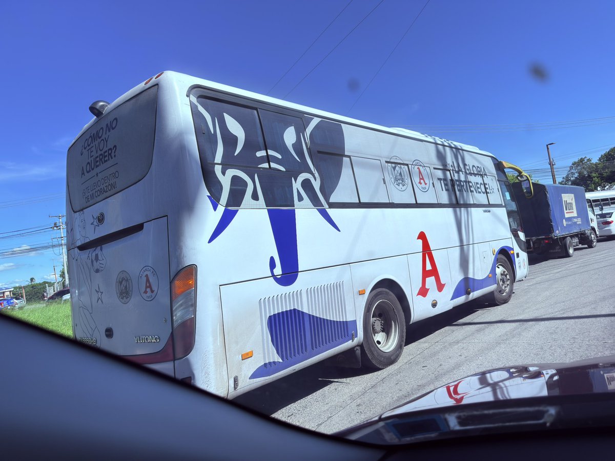 Qué mierda más fea 🤣