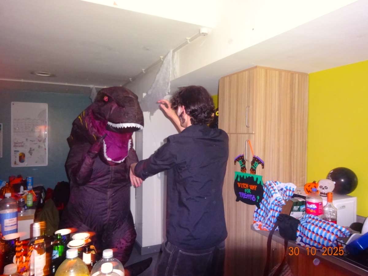 squid05d's tweet photo. @harrynotaverage Dino 🦖 https://t.co/WFiKKVLCcR
