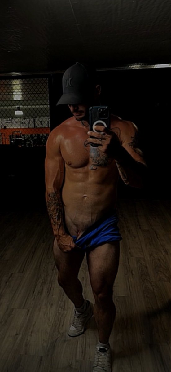 ColtonKidd98's tweet photo. Who wants to video call? $30 per call. 15 minute minimum, $10 adds 15 minutes. https://t.co/9S4SOcqbSB