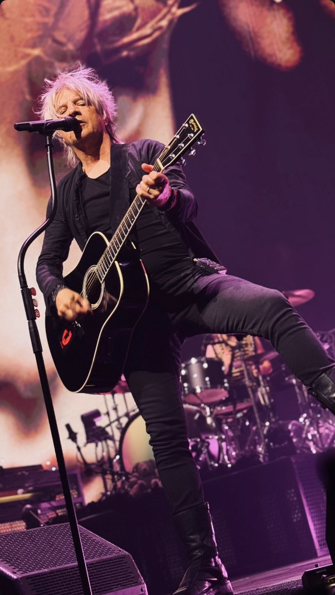 Angel - PUNKER 🎸 𝕀𝕟𝕕𝕠𝕔𝕙𝕚𝕟𝕖 tweet media