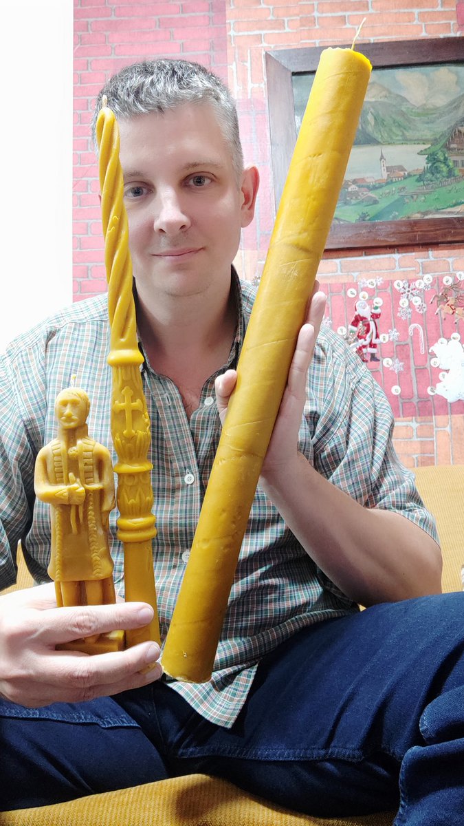 EkoloskiMed's tweet image. Вожд Карађорђе, рељефна славска свећа и ... џиновска свећа - ако желите да имате највећу свећу од пчелињег воска на својој слави (или другој свечаности). #Pčele #Sveće #Vosak #Slava #Karađorđe