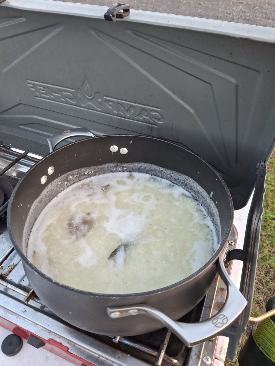 MarcjzHARTFORD's tweet image. Huskies are BOWLING after a great morning tailgate! #HuskiesOverEveryone #BlockC #BowlSeason #BeatDuke @SonsOfNutmeg @KSOB9188 @mkabs320
