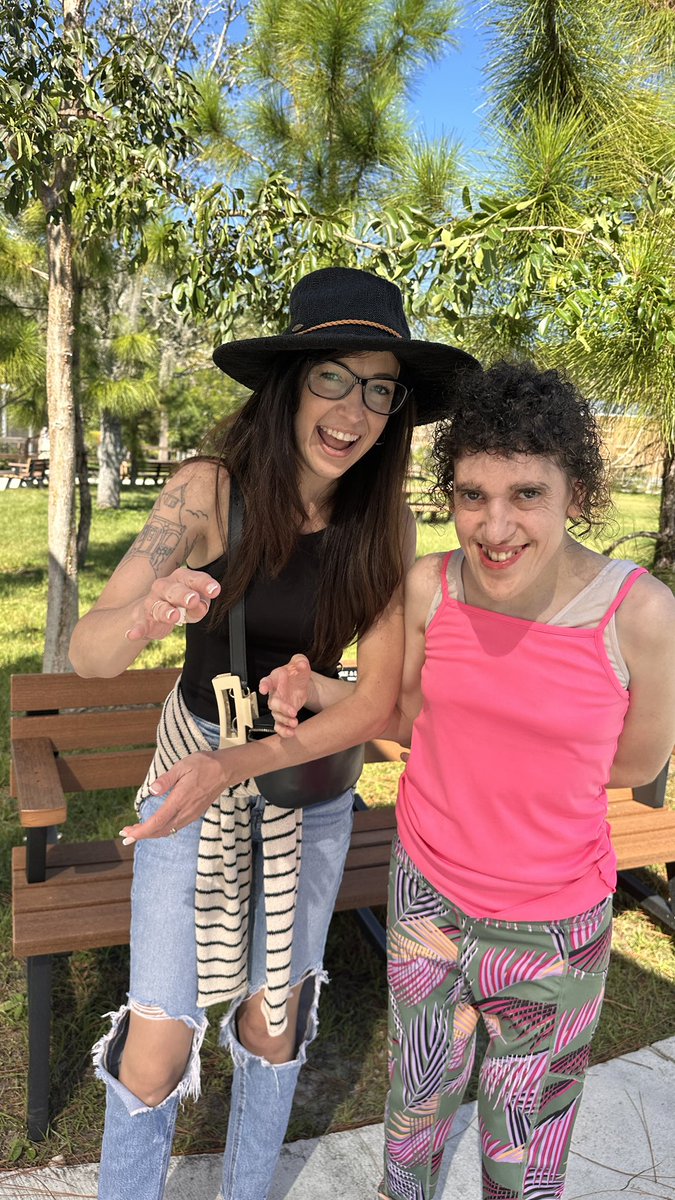 jadethebpdcoach's tweet image. We bathed in sunshine, saw a Florida panther the size of a horse, and blew kisses at black bears today.

Life is hard. But man, is it worth living. ❤️

#keepgoing #dontgiveup