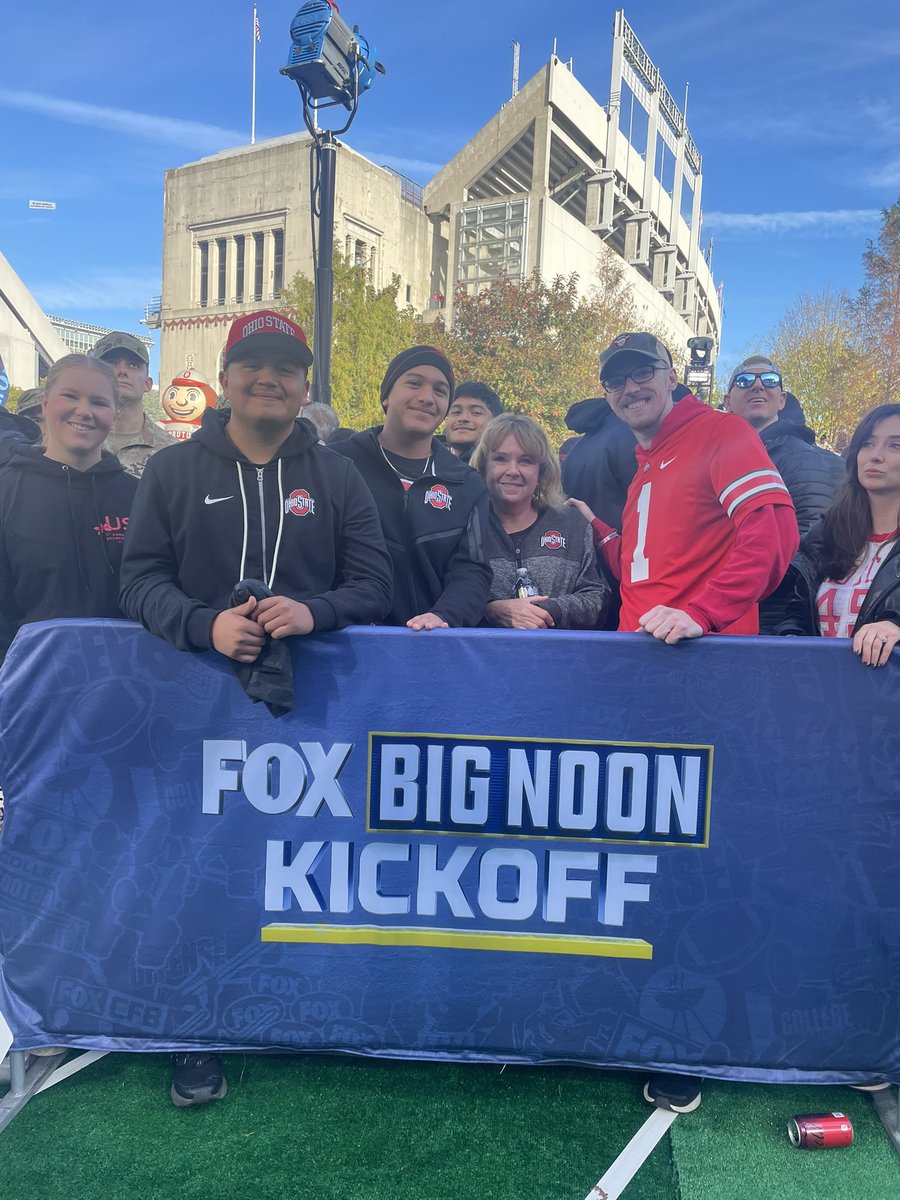 We were excited to host a special group of military connected students from The Ohio State University for a VIP experience at Big Noon Kickoff! 

As part of Operation Joy, we even had the chance to send some of them into the game!

#3andGVeterans