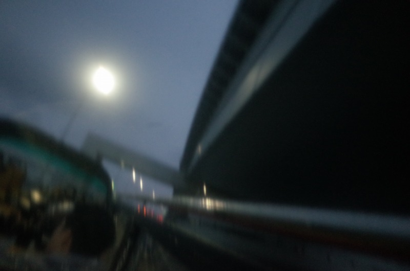 artbeerplan's tweet photo. 20251025(土) GR Photo Life企画「TOKYOナイトスナップ」
#疾走 #首都高速 #SKYBUS #GR日和 #GRフォト散歩 #GR写真部 #TOKYOナイトスナップ #the東京観光 #tokyostation #GR_graph #gr #grsnaps #GR_Photo_life #tokyosightseeing #tokyotravel #tokyotrip #RainyDay https://t.co/0sOiyjv5xn