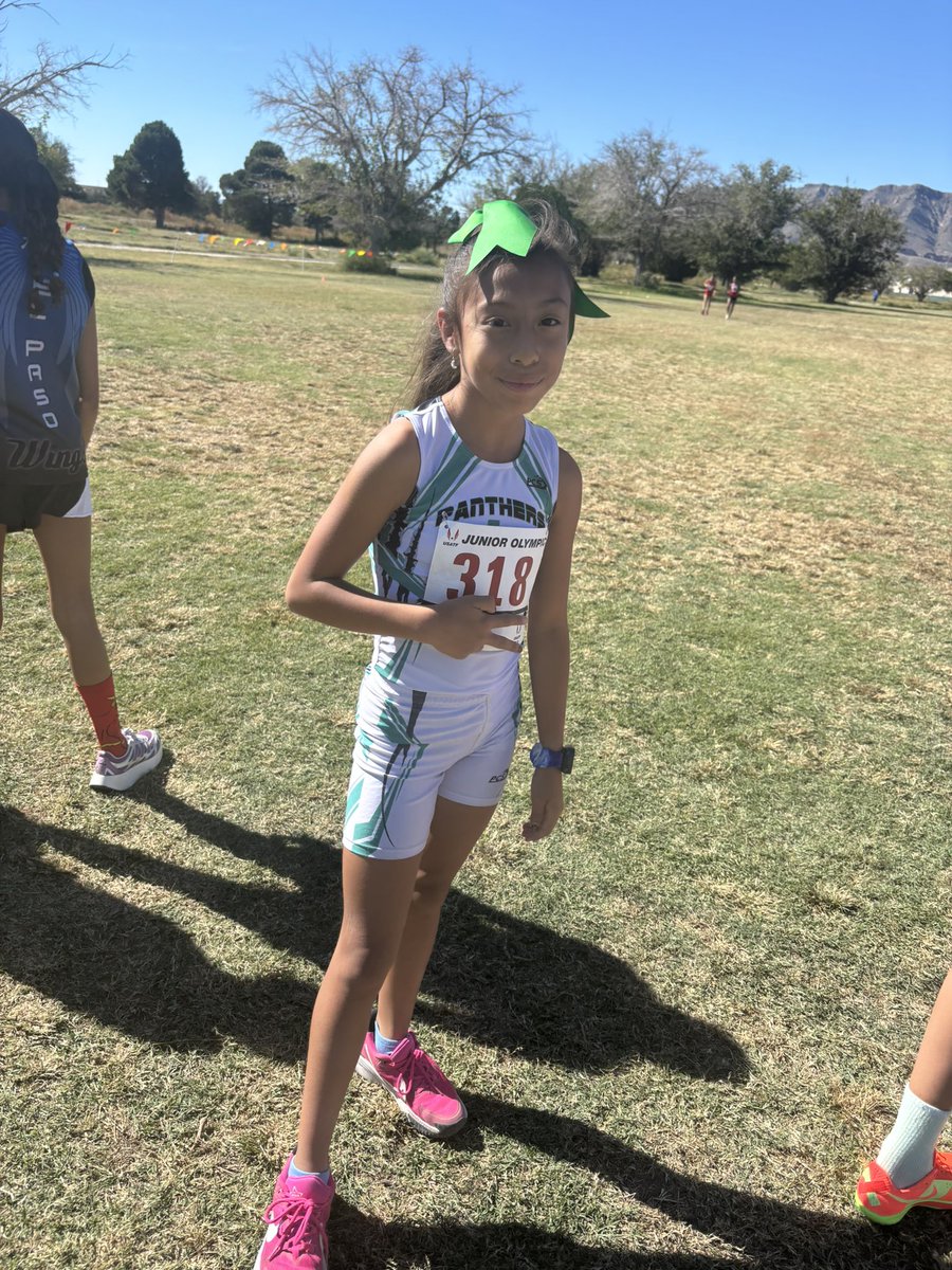 aluna0707's tweet image. Congratulations 🥳to LG for his back-to-back-to-back XC win 🥇 Triple crown 👑 Regional Qualifier and Kate also advances to the Regional Championship in Alburquerque 🏃🏽 🏃🏻‍♀️ @LunaDrLuis #drlunasclass #proudmom #xc #whorunsthecity #panthersrunningclub