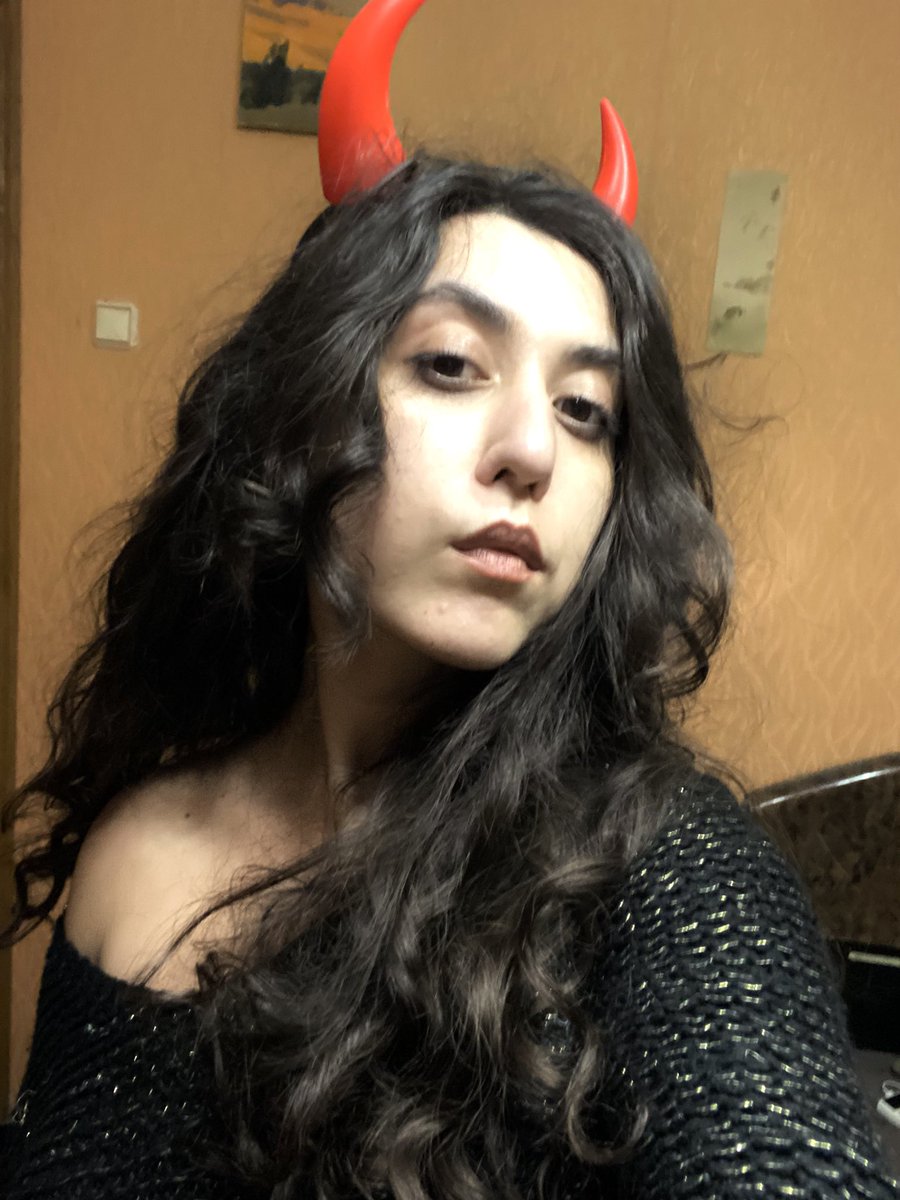 shellmorie's tweet image. Ребята сказали, что это костюм меня по утрам