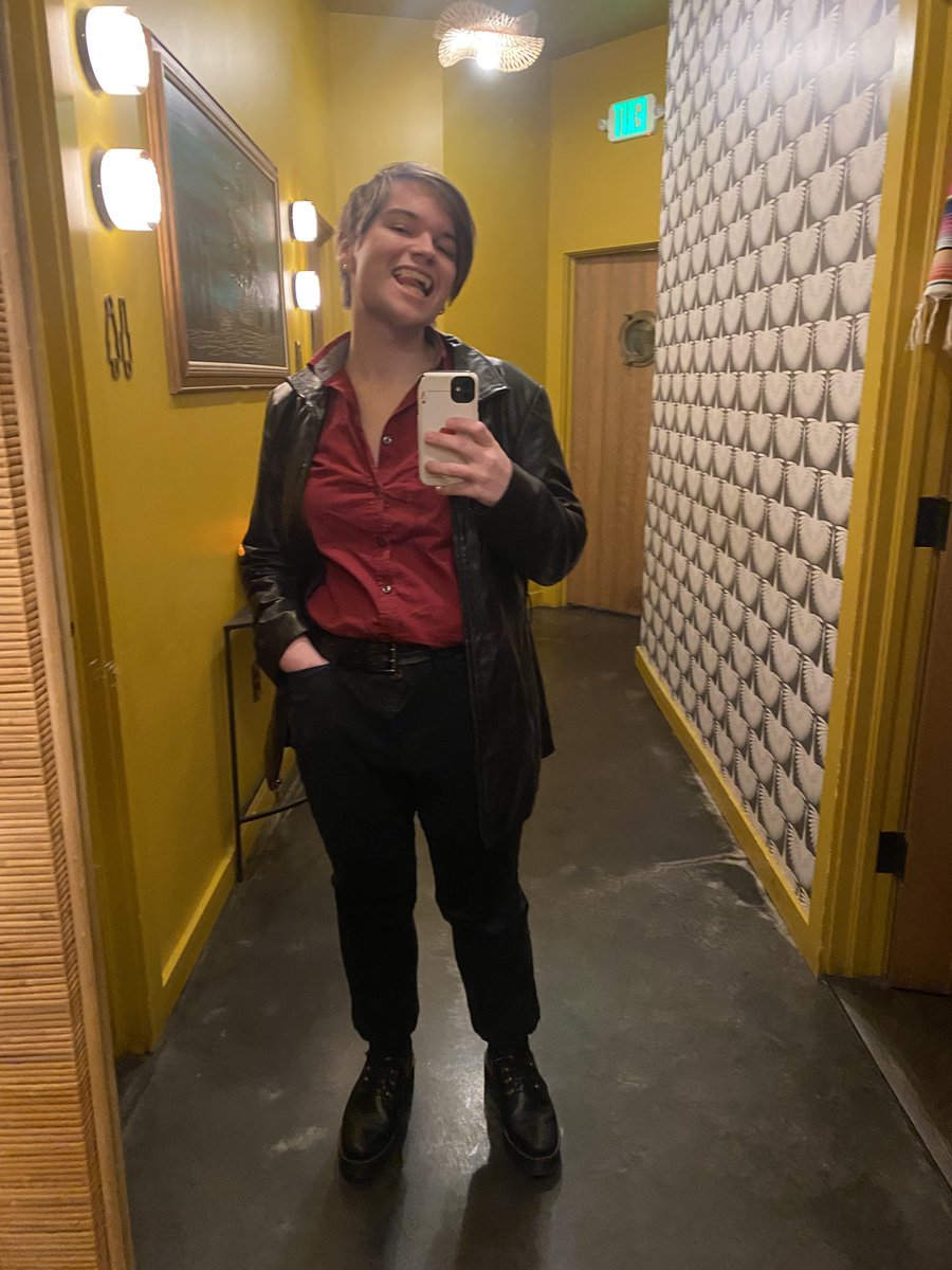 foozeld's tweet image. an afterlifetime apart and i’ve learned that arrogance is the only thing that fits me as well as vampirism