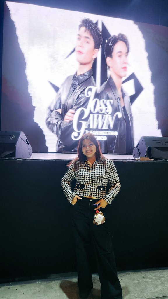 AnnieMendez05's tweet photo. Octubre ya se terminó y creo que sin duda se convirtió en mi mes favorito por el hecho de que vi a todos mis favs y en la misma semana 🥹❤️
Nunca fui tan feliz! 😍🥰
Espero poder vivir una experiencia asi de nuevo 🤭
#DimashStrangerTour
#SUPERSHOW10 #JG1STFMINMEXICO https://t.co/XOikWmdzIk