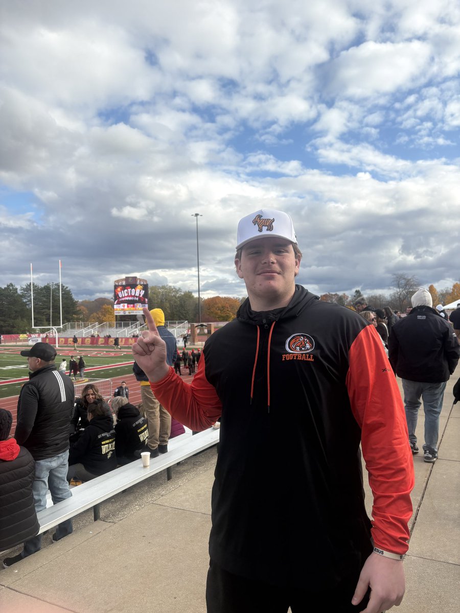 Charles Bennett tweet media