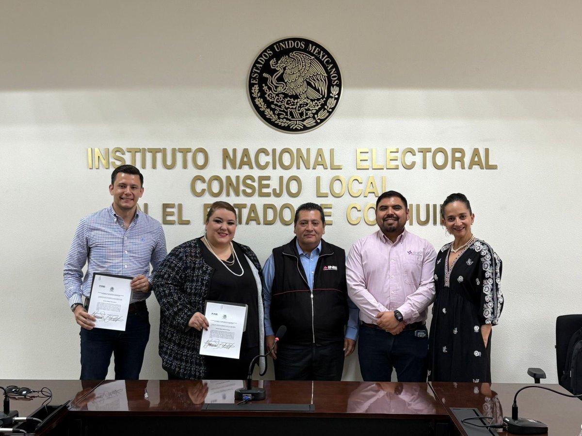 OscarDanieliec6's tweet photo. El día de hoy en el @INECoahuila se entregaron los nombramientos de dos de las tres consejerías que se integran al @IEC_Coahuila, muchas felicidades a Patricia González Mijares y Marco Antonio Yeverino. https://t.co/lCczfrJtOR