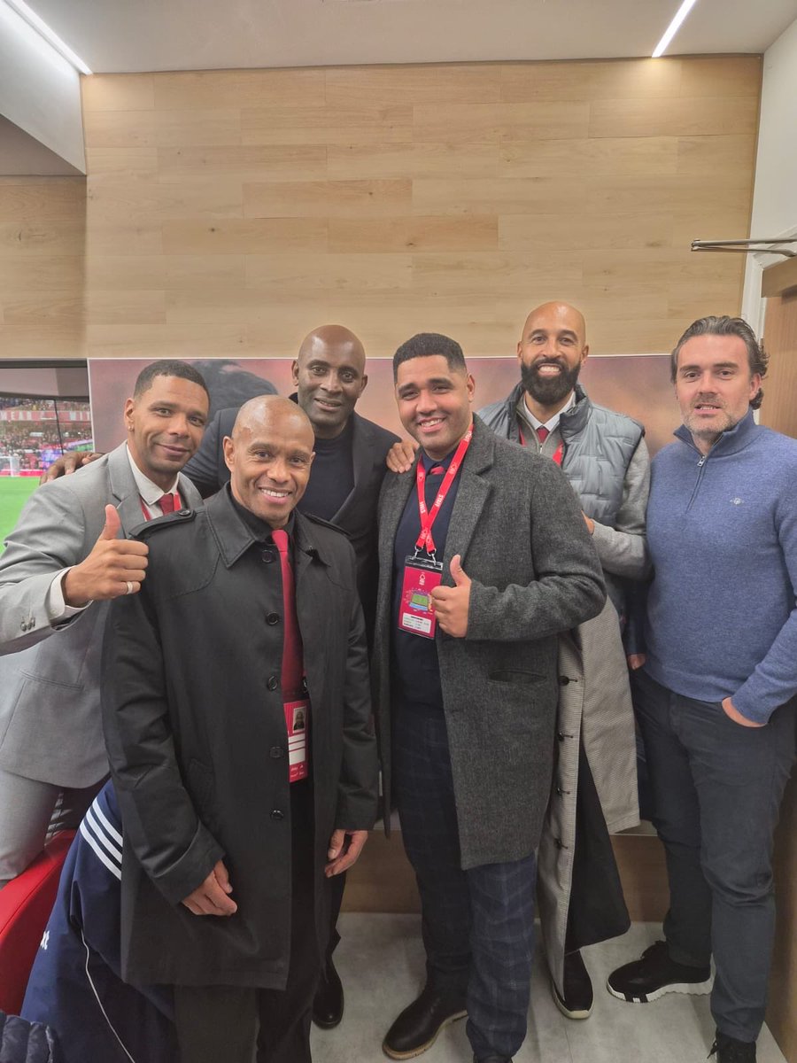 Julian Bennett tweet media