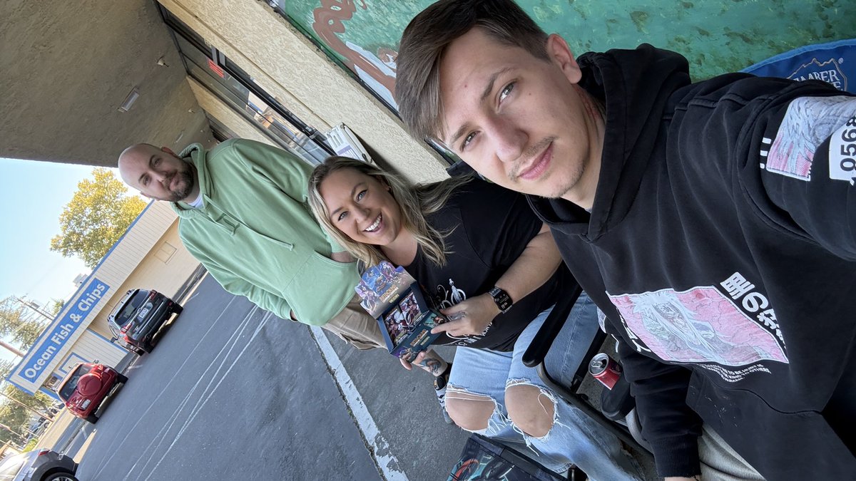 Release event #2! Cracking a box and playing in line?! 👀