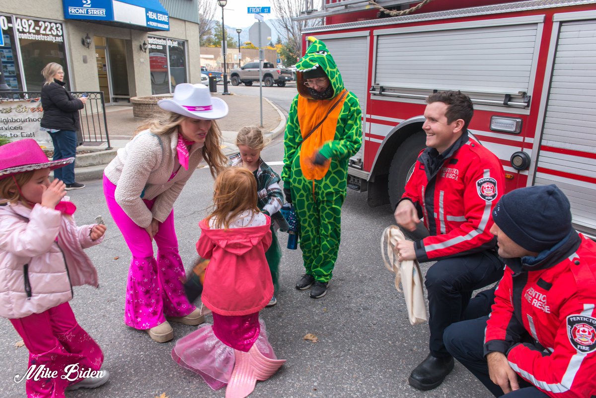 Penticton Fire Photographer - Mike Biden tweet media