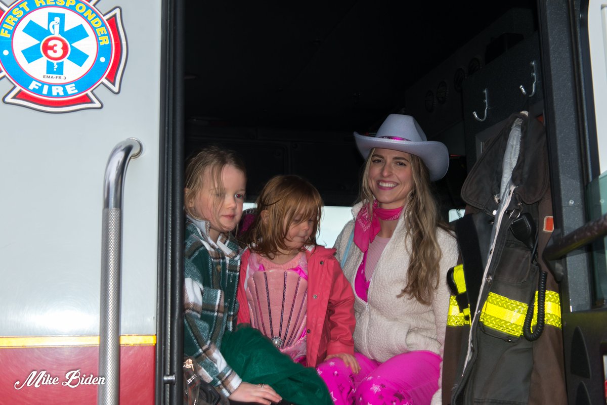 Penticton Fire Photographer - Mike Biden tweet media