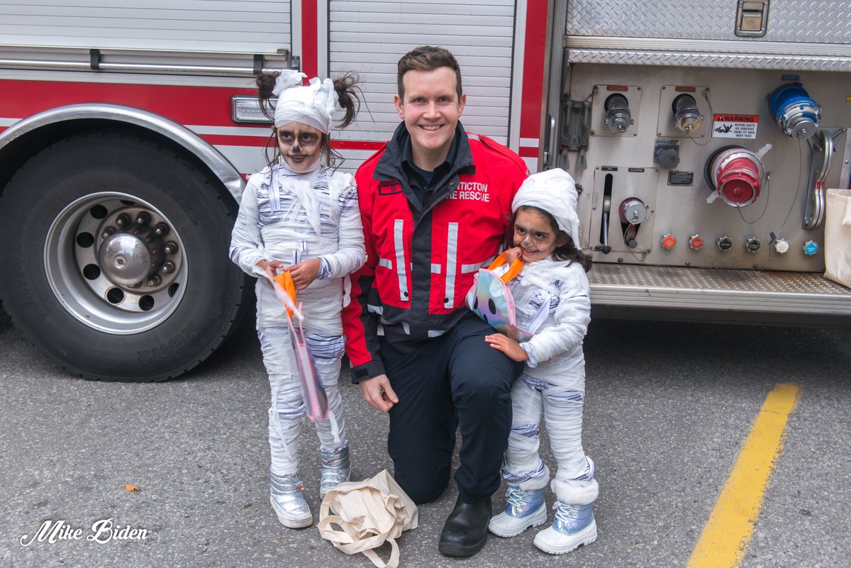 Penticton Fire Photographer - Mike Biden tweet media