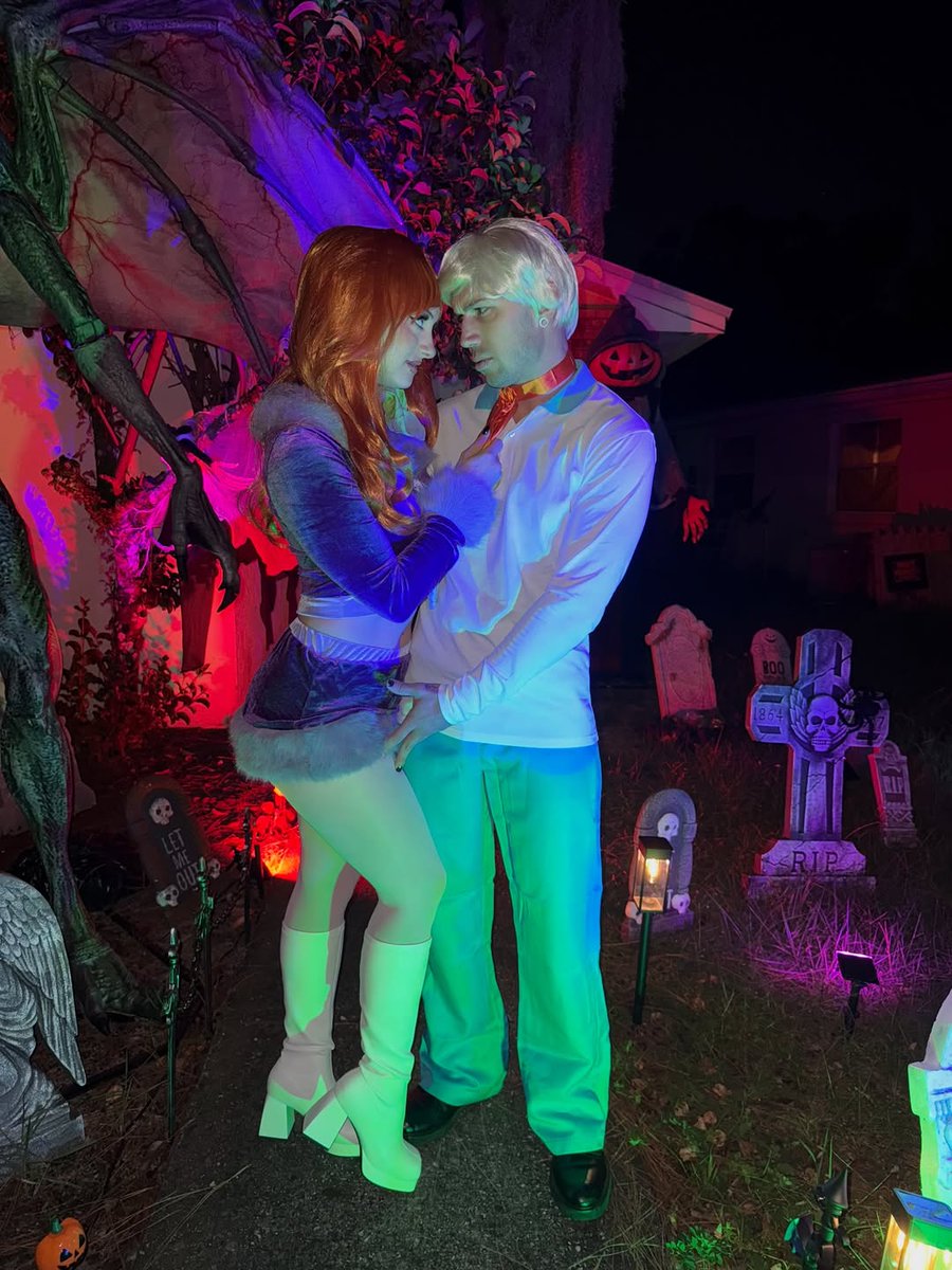 SweetestLegacy's tweet image. HalloweEeEeEeEeEeEeEeEeEeEeEn