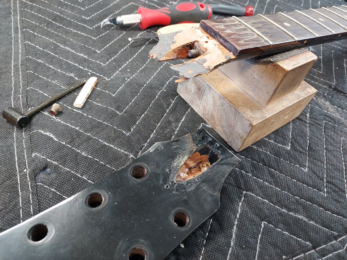 MartinLuthier ⚔🏴🎸🔫🚁🤸♂️ tweet media