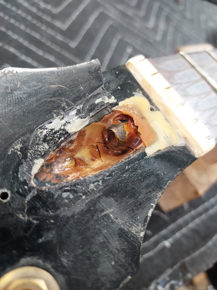 MartinLuthier ⚔🏴🎸🔫🚁🤸♂️ tweet media