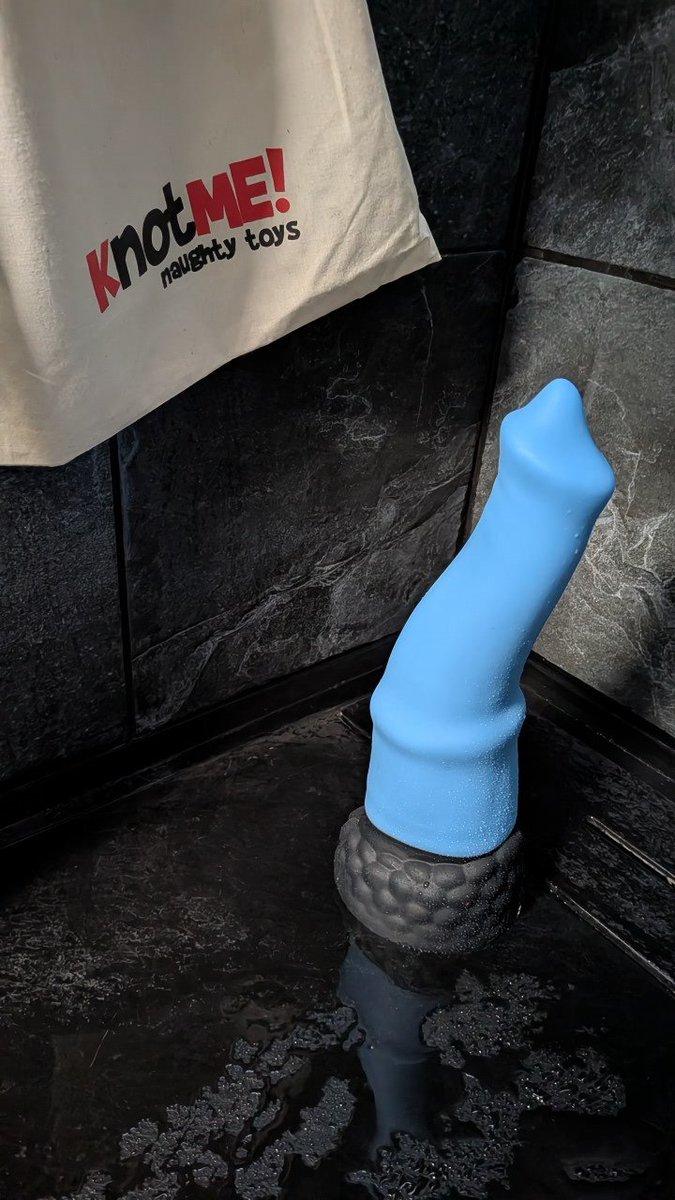 time for a bath, someone wants to wash my back
<a href="/knotmetoys/">KnotMe</a> powered my shower #forfun #dowhatyoulove #kink #humanpuppyplay