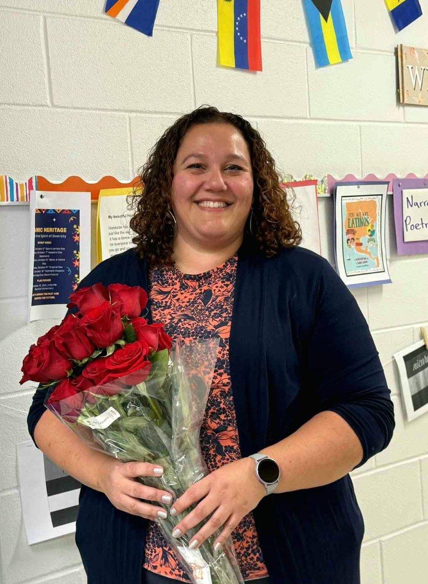 Congratulations to Bayside Elementary’s Teacher of the Year, Amira Makky <a href="/MathWithMakky/">Amira Makky</a> <a href="/BaysideBulldog/">Bayside Bulldogs</a>