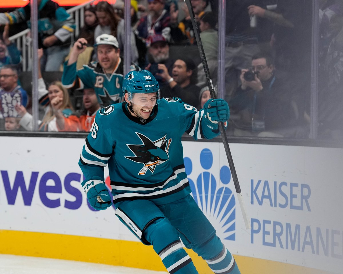 SanJoseSharks's tweet photo. Celly with 9️⃣6️⃣! https://t.co/BRtmSWCtuF