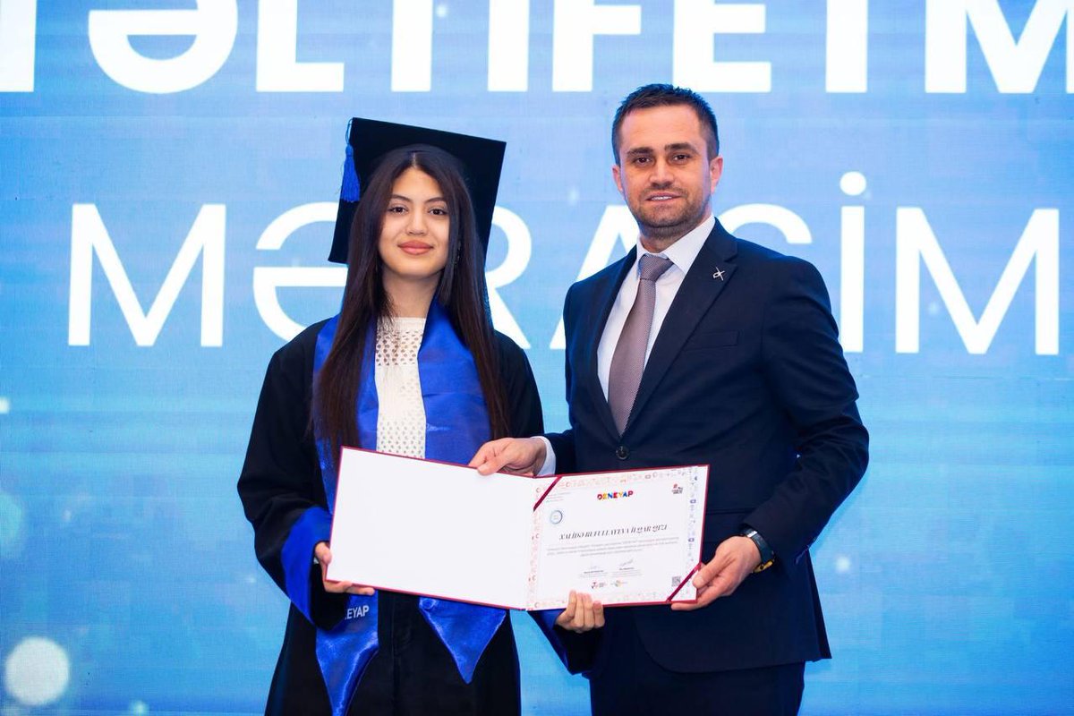 blmazerbaycan's tweet photo. Gənclərimizin texnologiya və yenilik yolundakı ilk addımlarını atdıqları Deneyap Azərbaycan Texnologiya Proqramının I Məzun Günü böyük qürurla keçirildi.
🇦🇿🇹🇷
#deneyap 
#deneyapmezuniyet https://t.co/nEz93jexnk