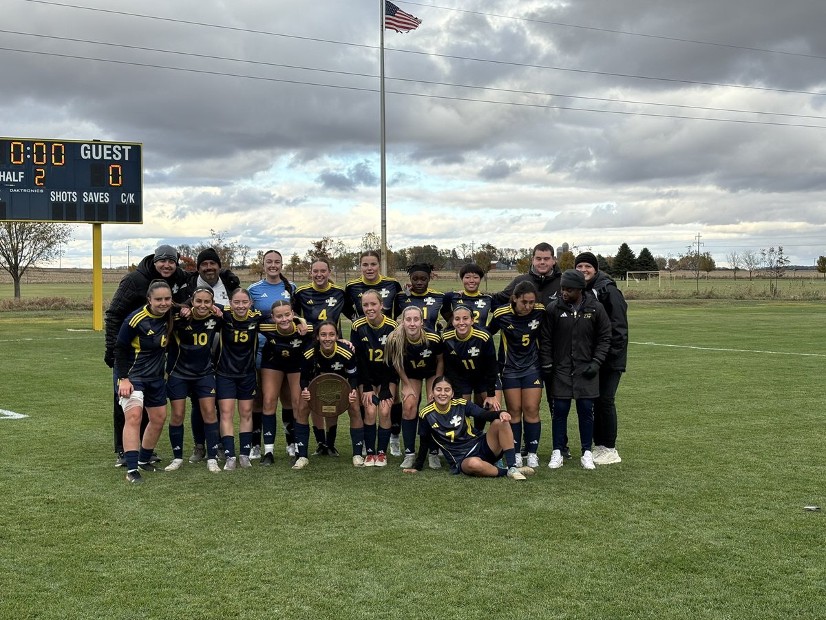 IA_LakesSports's tweet photo. LAKERS ARE REGION 11 CHAMPIONS!!!!! https://t.co/pYpKPky5Sa